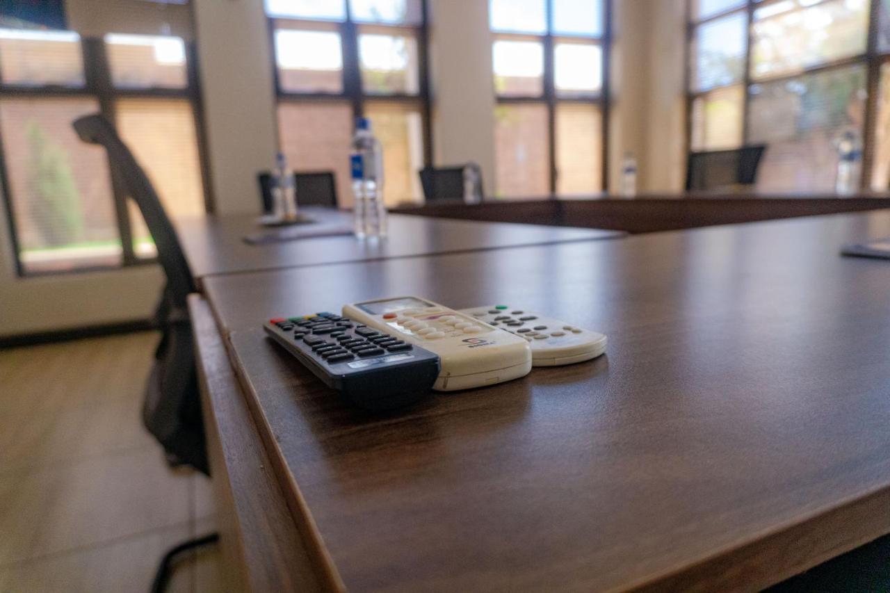 Legacy Suites Lilongwe Esterno foto