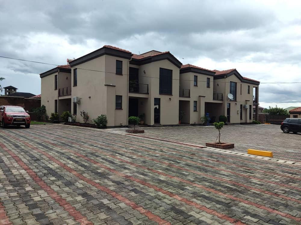 Legacy Suites Lilongwe Esterno foto