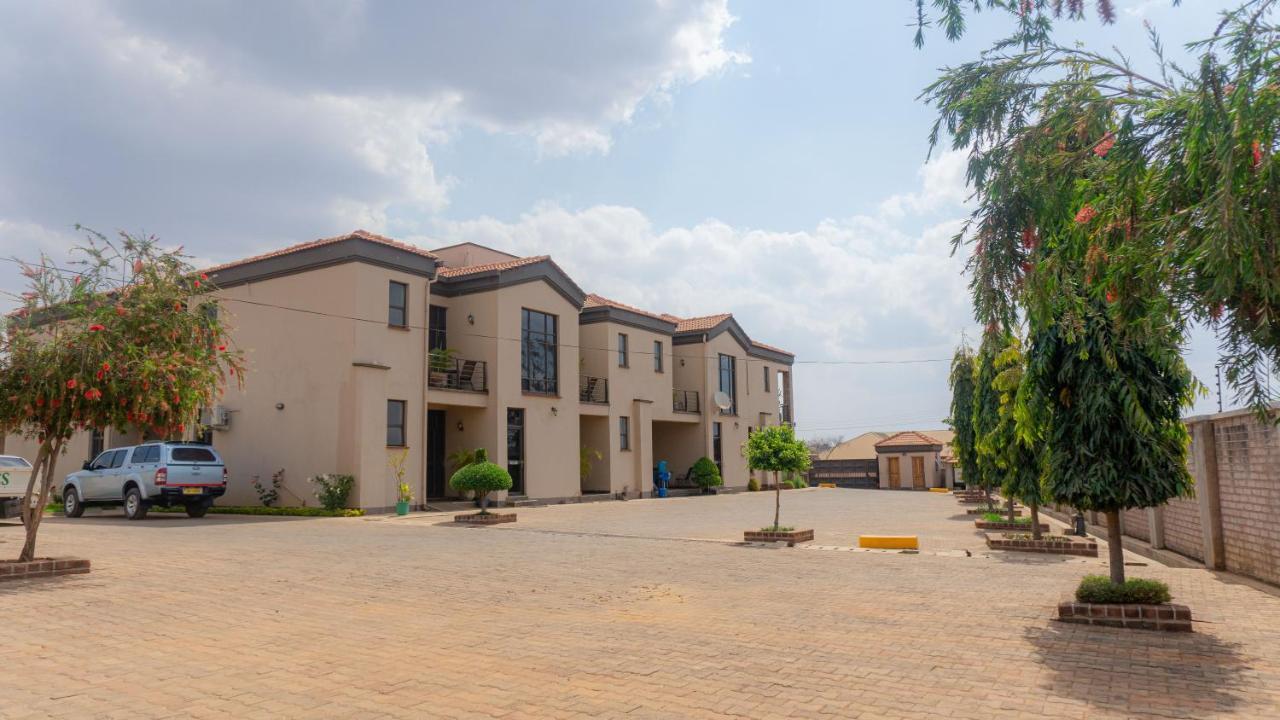 Legacy Suites Lilongwe Esterno foto